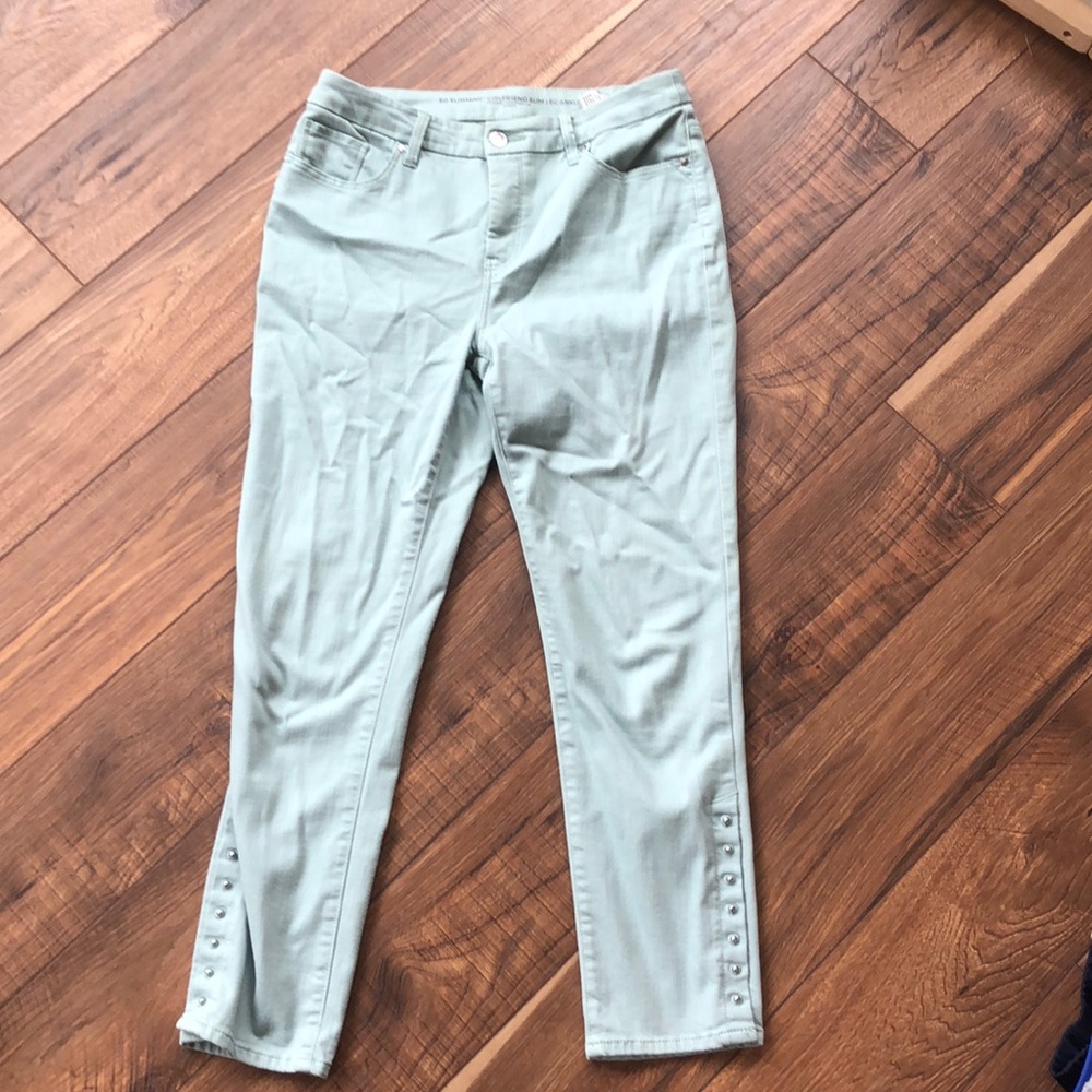 Chico’s So Slimming Girlfriend Ankle Jean in Pale/Mint Green